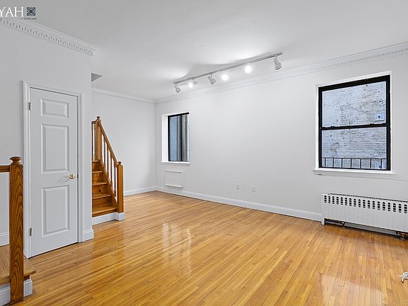 5th image of 460 W 50th St APT 2C