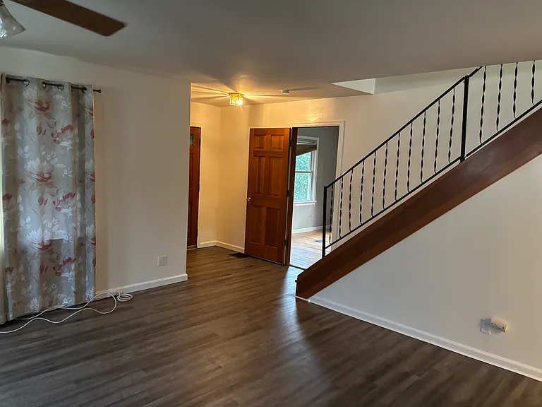 48 Schoolhouse Rd #1 — Photo 10