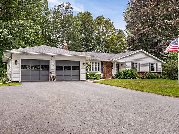 2nd image of 2095 English Rd