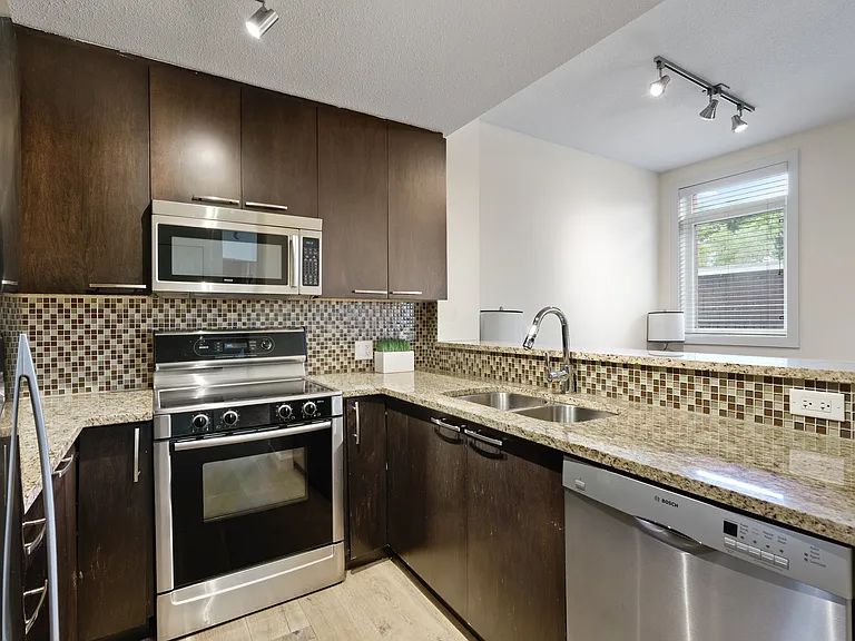 333 22nd Ave SW #106 — Photo 21