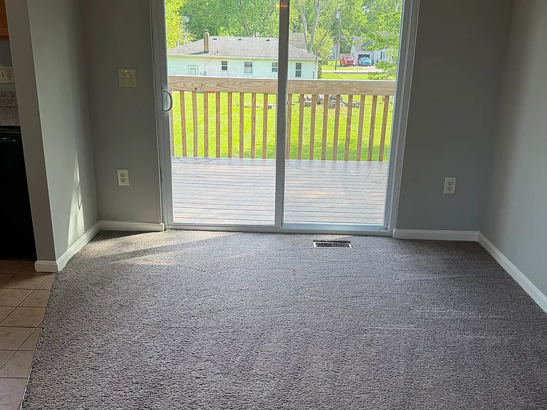 837 Fayebanks Ln — Photo 4