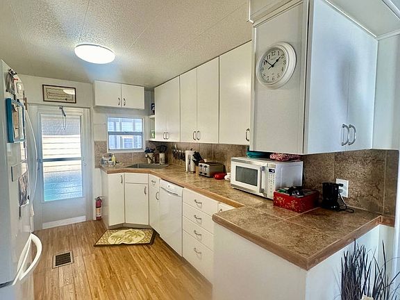 3rd image of 376 11th St