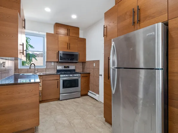 310A Paterson Plank Rd #3B, Union City, NJ 07087