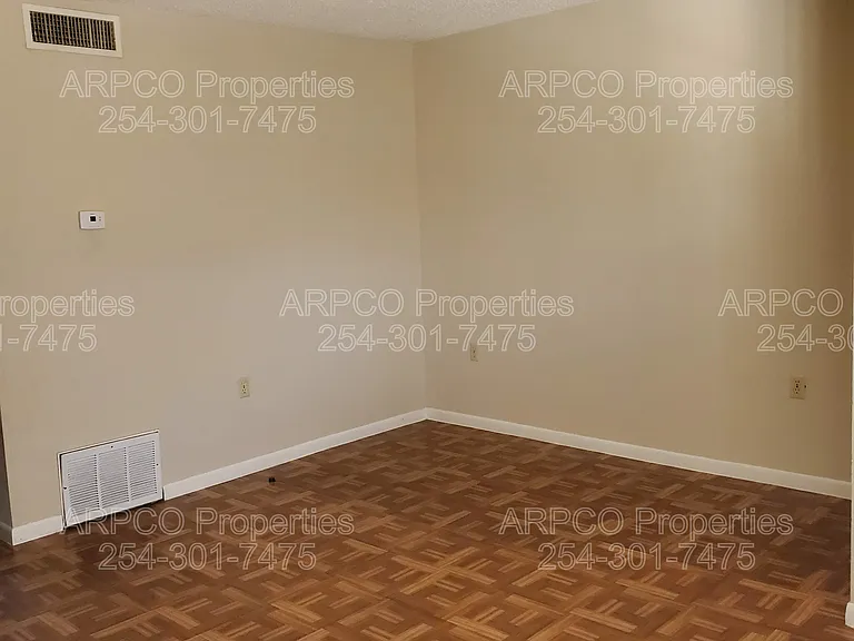 2425 Parrott Ave — Photo 3
