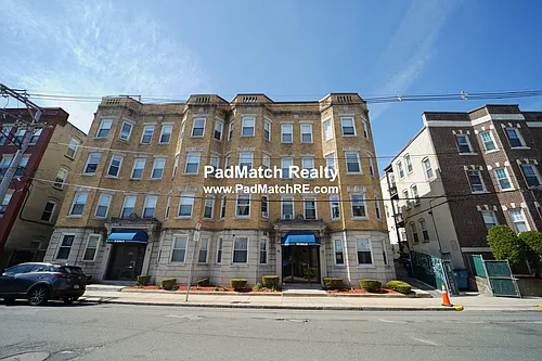 159 Kelton St #33 Photo 1