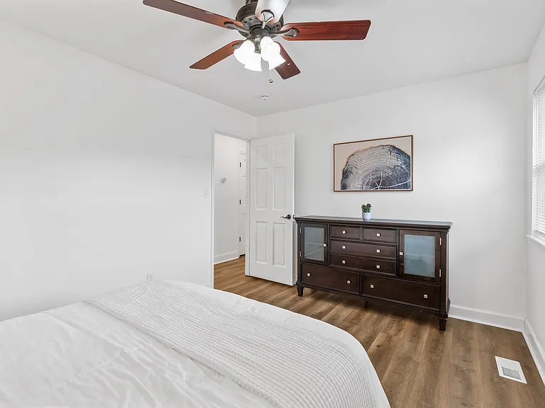 803 Matthews Dr — Photo 26