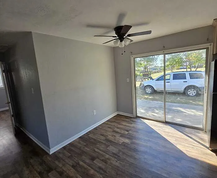 310 S Wickham St — Photo 14
