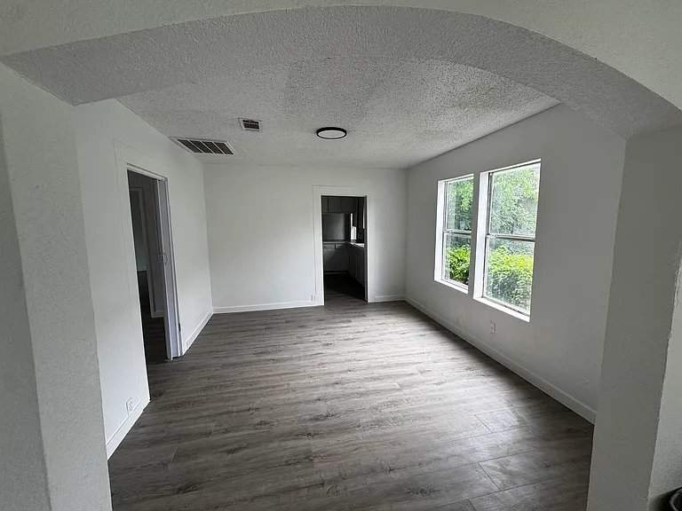 5317 Kilpatrick Ave — Photo 11