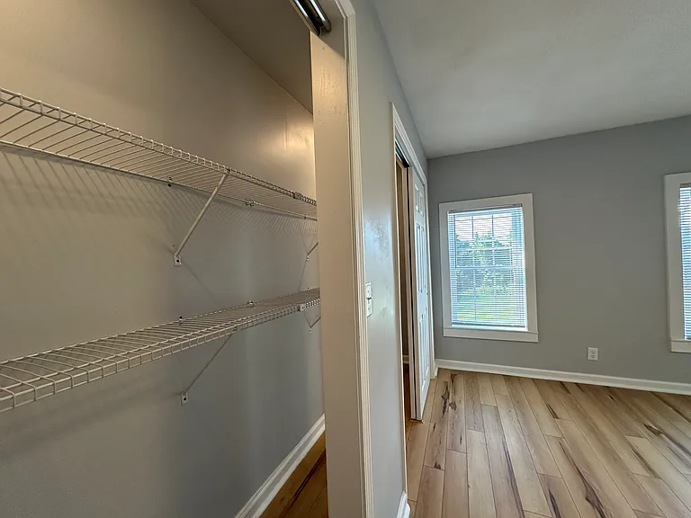 408 E Laurel St #2 — Photo 21