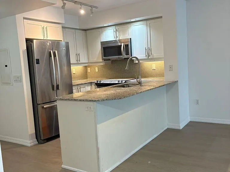 75 Liberty St #1010 — Photo 3