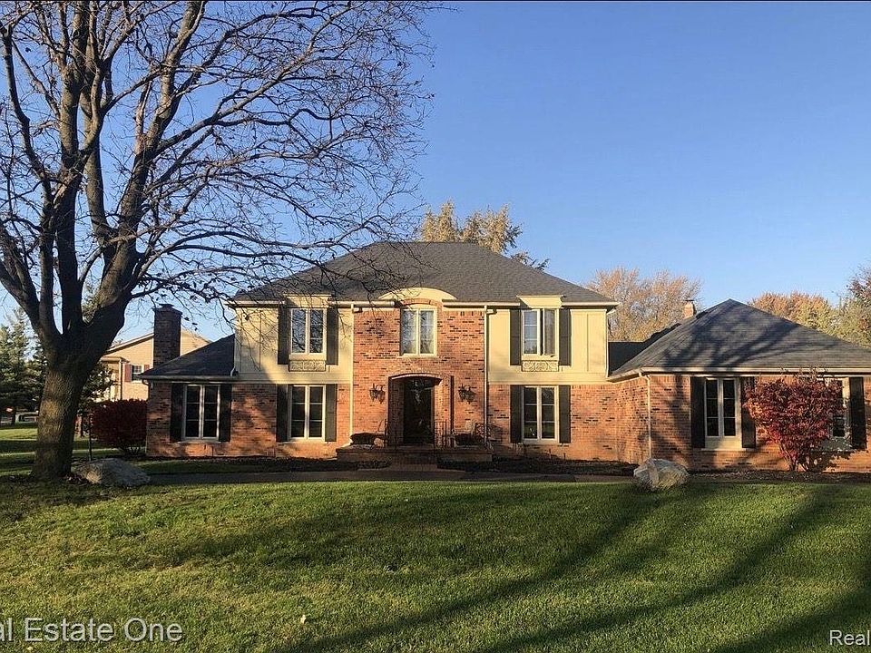 1st image of 12995 Croftshire Dr