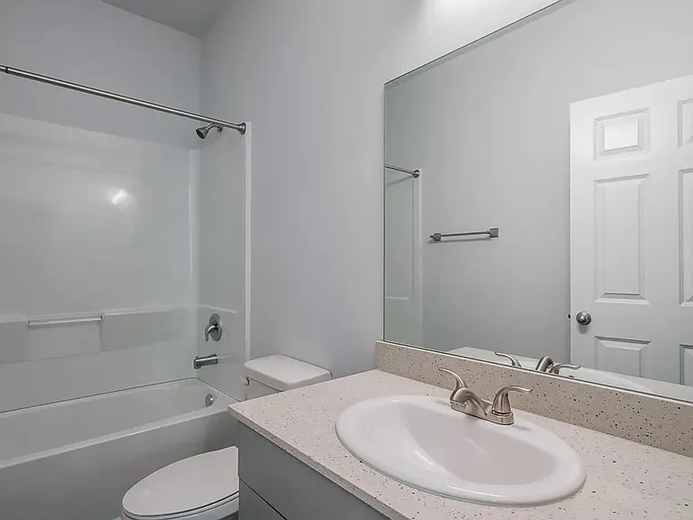 Cascade Meadows Apartments — Photo 15