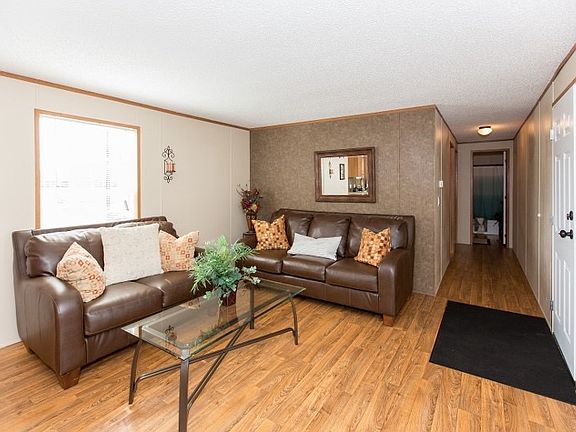 4th image of 739 Michelle Dr
