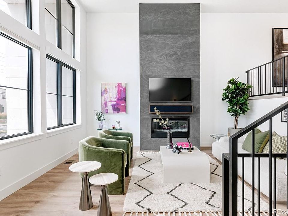 1st image of 838 Ash St #1