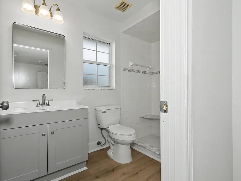 231 Oak Ln — Photo 11