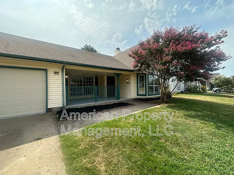 3812 S Dogwood Ave — Photo 2