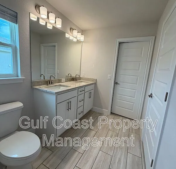 4865 Manila Ave — Photo 33