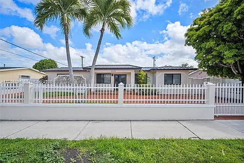 10320 SW 38th Ter Photo 1