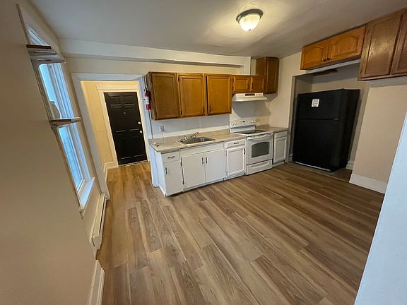 5th image of 326 N Lumber St APT 1
