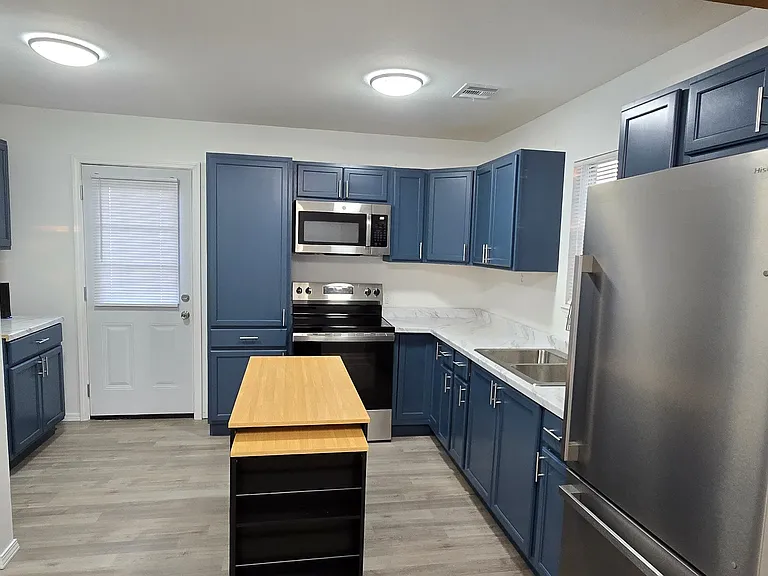1808 Charles Whitlow Ave — Photo 5