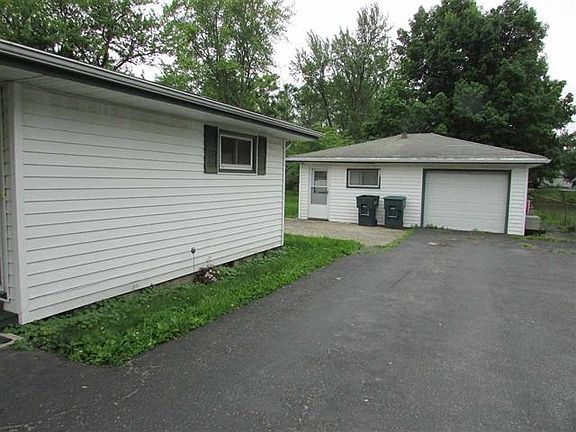 3rd image of 1804 W Just A Mere Ln