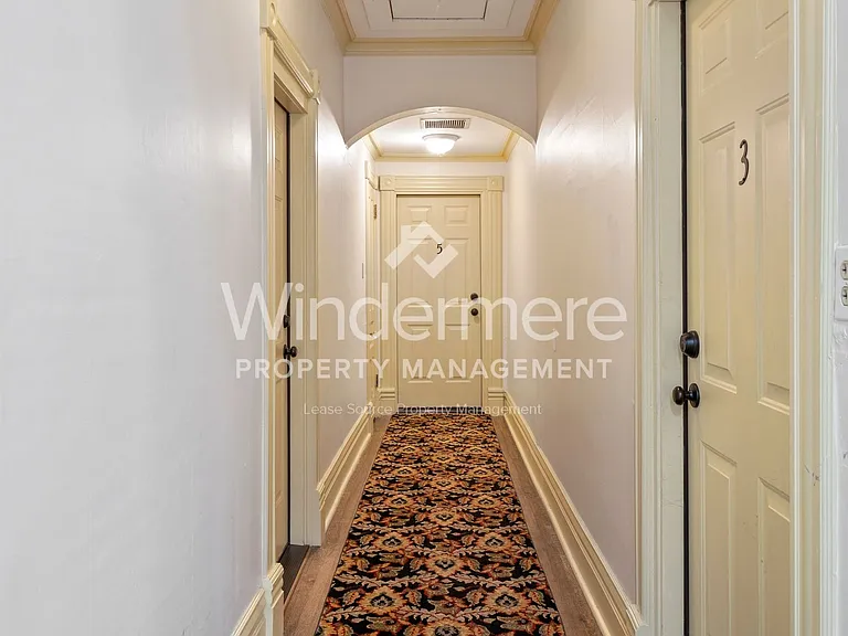 628 S Maple St — Photo 5