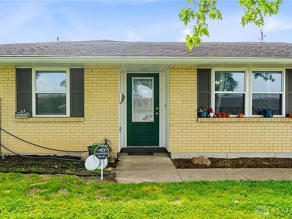 3rd image of 7155 Chadbourne Dr