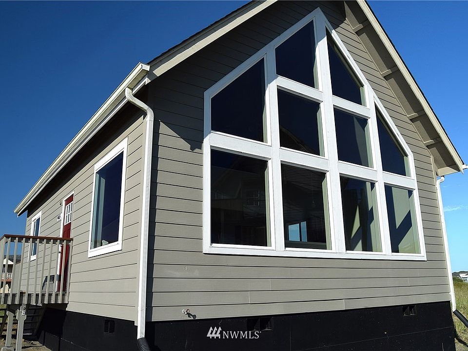 1st image of 465 Seaview Street