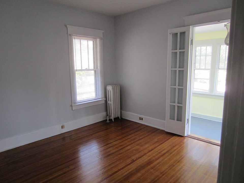 1st image of 499 Richmond Ave #2