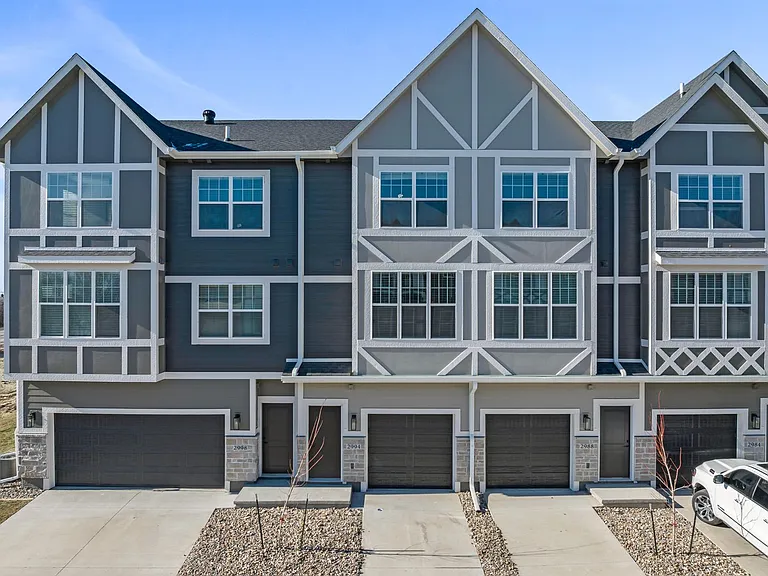 Launch Townhomes — Photo 17