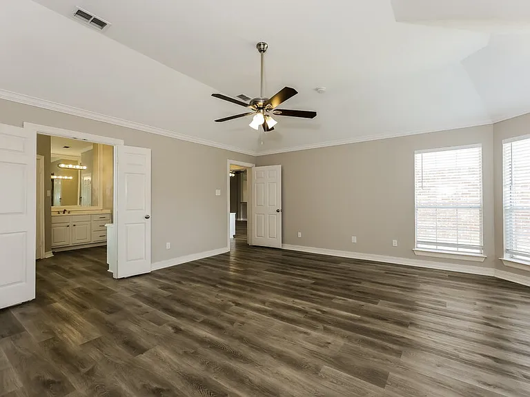 2604 Millstream Dr — Photo 10