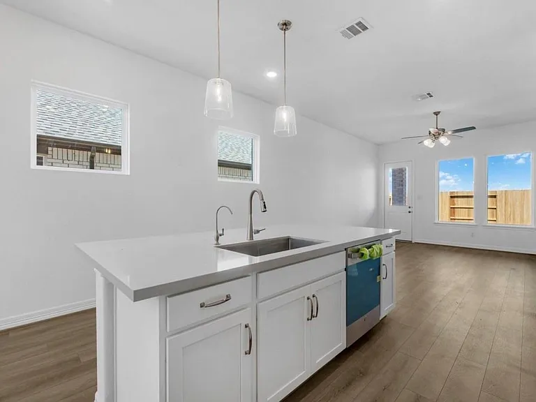 23642 Red Rowan Ln — Photo 6
