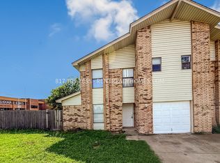 101 Matthew St, Crowley, TX 76036