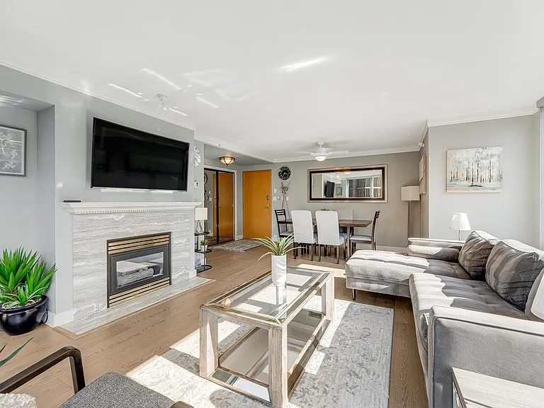 837 Hastings St W #1605 — Photo 13