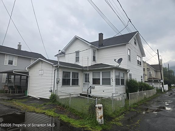 2nd image of 609-611 Jenkins St