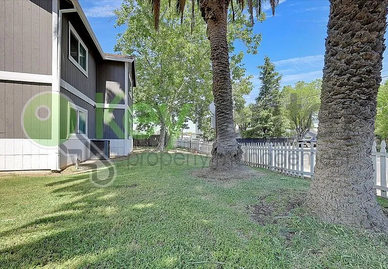 5700 Falconer Way #4 — Photo 2