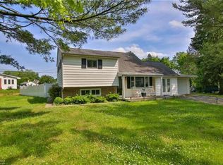 1919 Abington Rd, Bethlehem, PA 18018