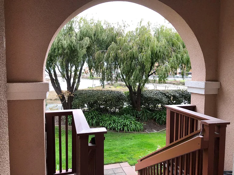 406 Charlott Ln — Photo 12