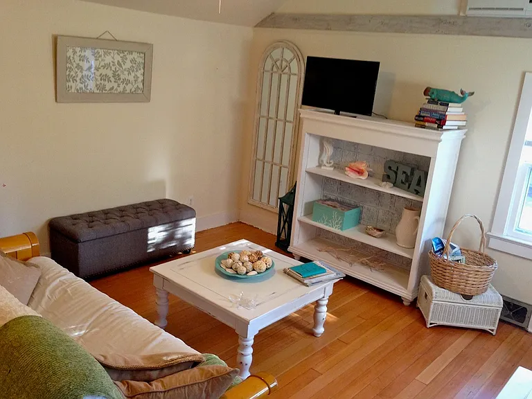 3 Lincoln St — Photo 3
