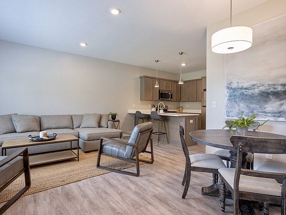 5th image of 14869 Camino Ct #9088