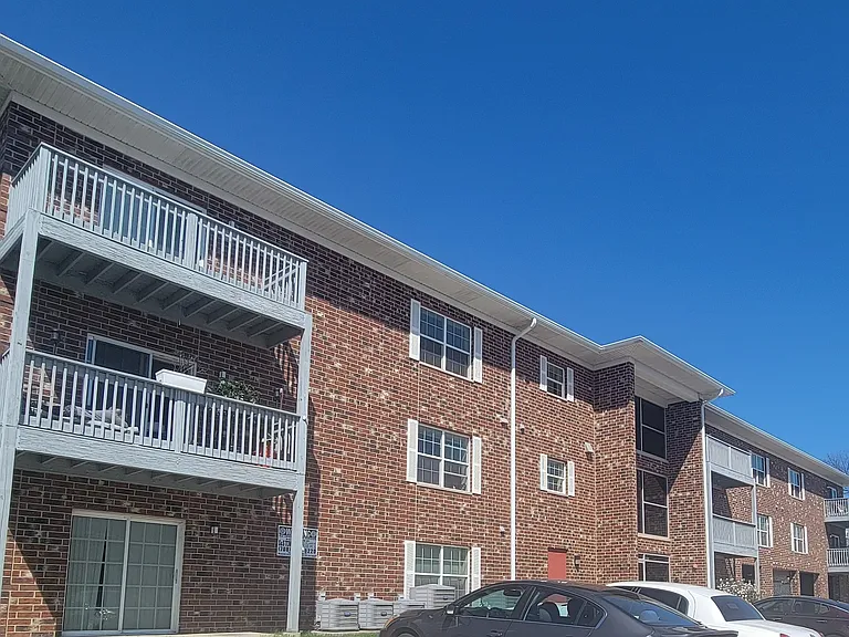 Belmont Road — Photo 1