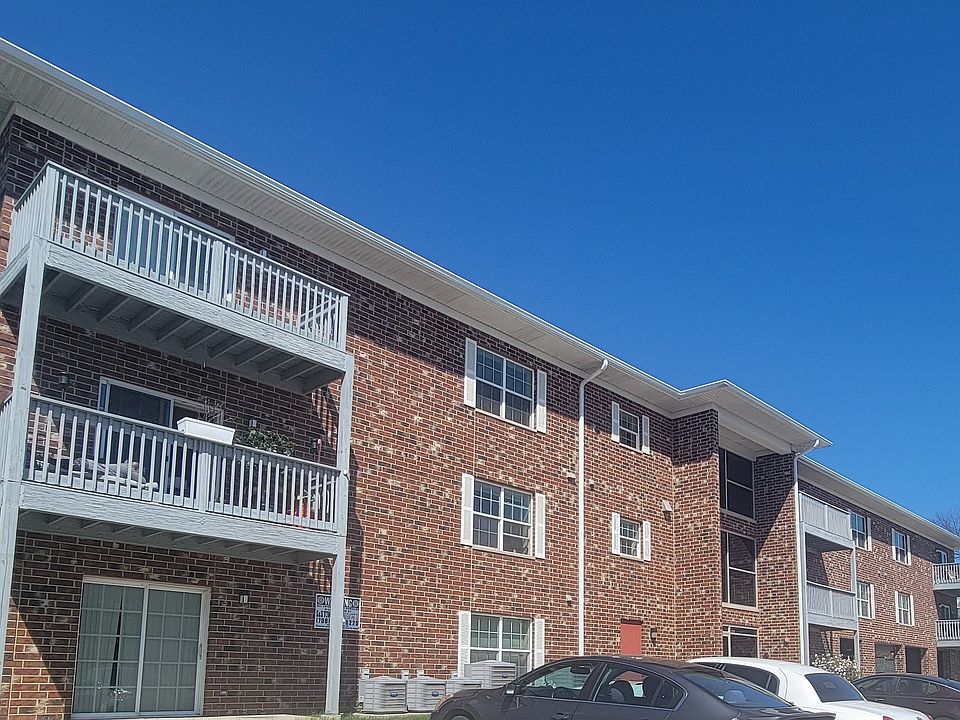 1st image of 4901-4905 Belmont Rd #7