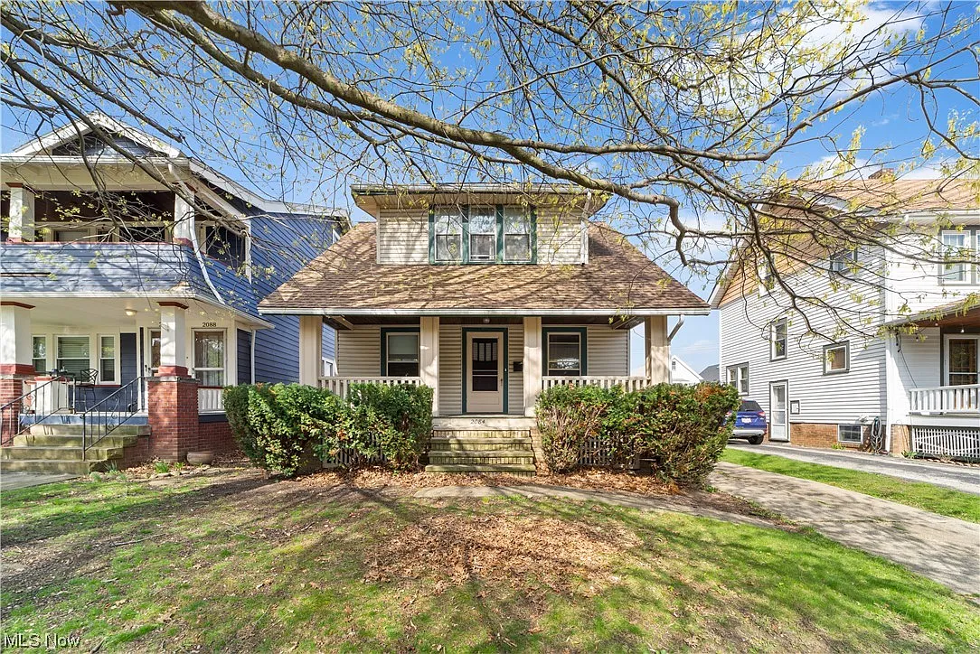 2084 Wascana Ave photo 1