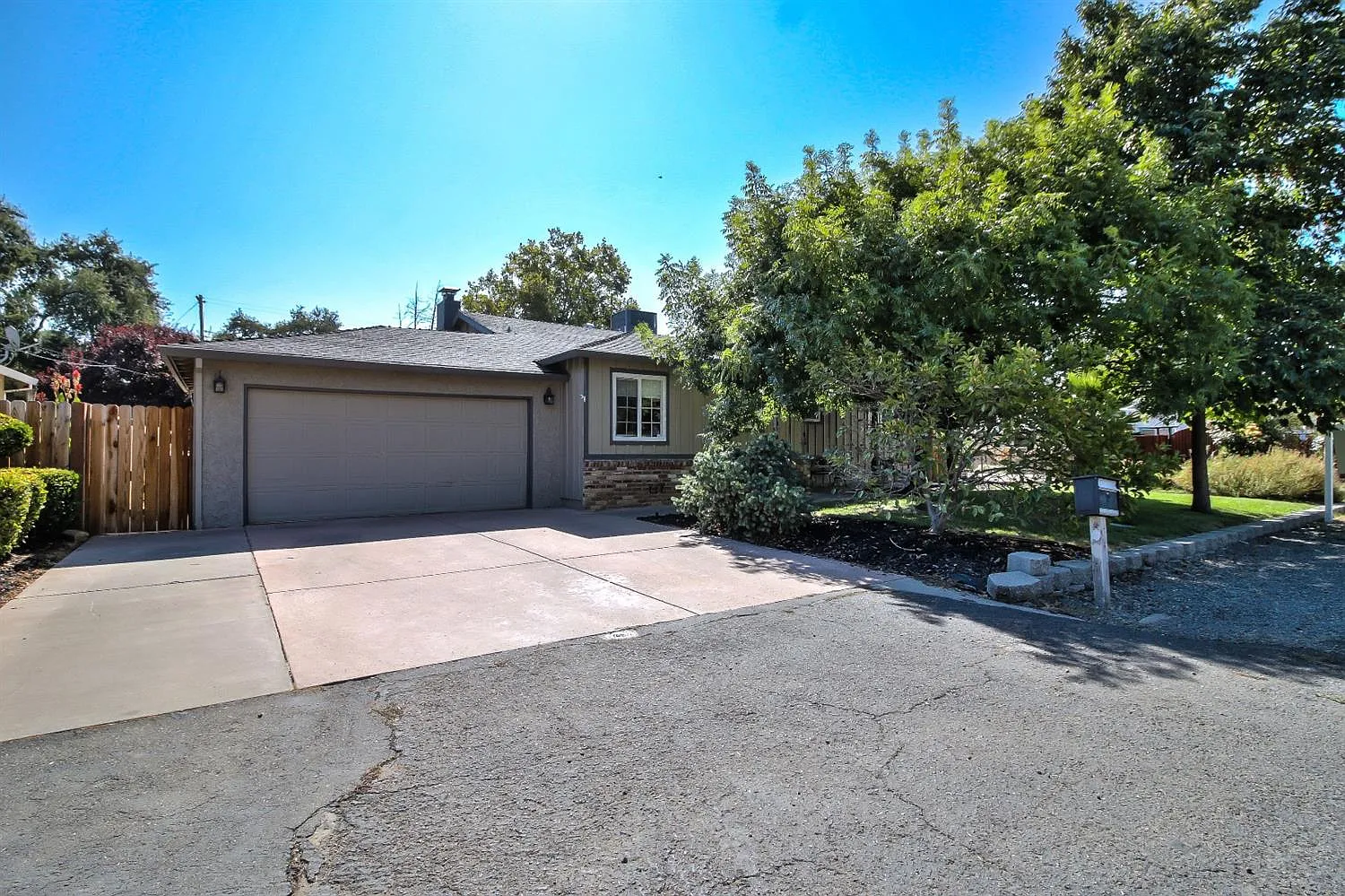 3542 Tarro Way photo 1