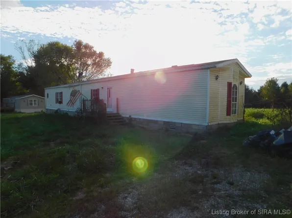 3730 E Locust Creek Dr, Palmyra, IN 47164