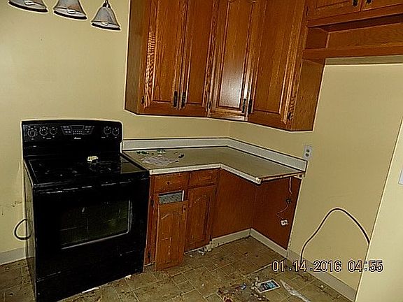 3rd image of 701 27th Avenue Ct