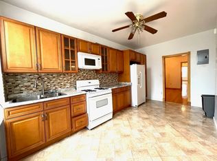145 Norman Ave #1B, Brooklyn, NY 11222