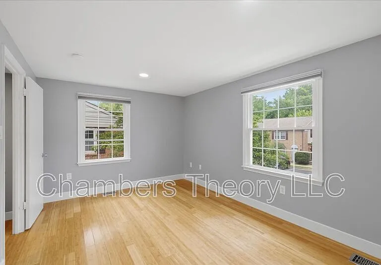 5713 Independence Cir — Photo 15