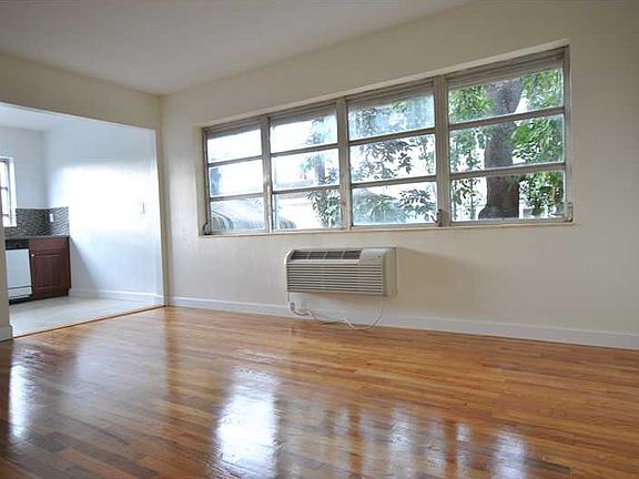4th image of 631 NE 72nd Ter APT 6
