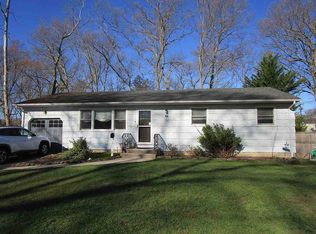 30 5th Ave, Kings Park, NY